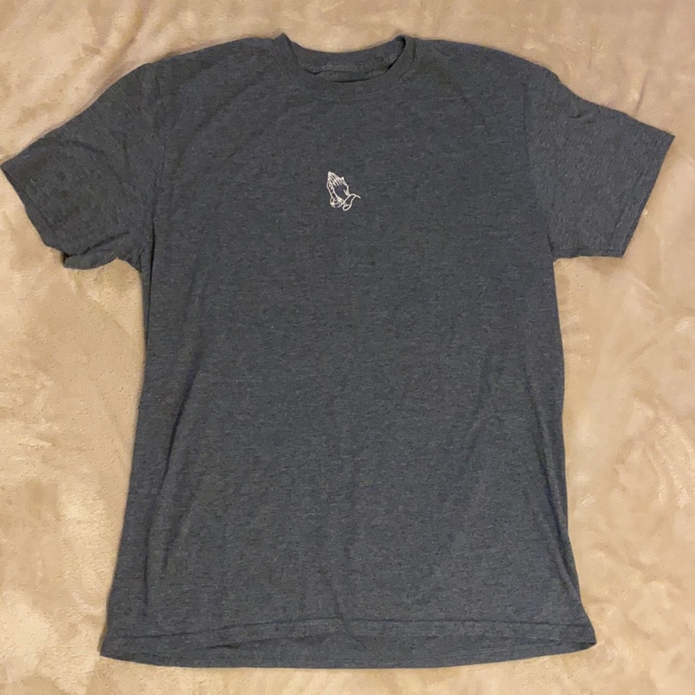 DARK GREY PRAYING HANDS TEE